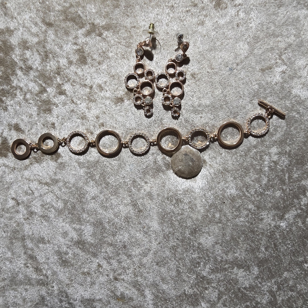 Elegant Rose Gold Circle Bracelet and Earring Set
